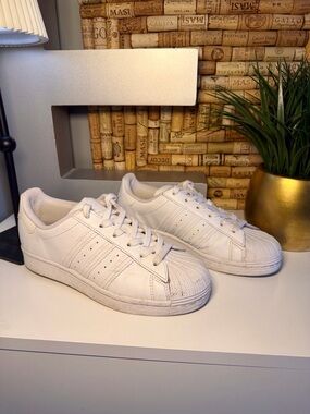 Adidas Originals Superstar Sneakers| Size 5.5 - 6